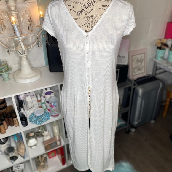 Tops - 🔥Open front Women’s top